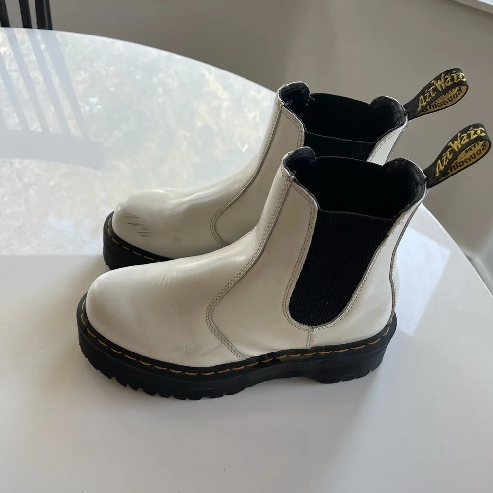 Dr Martens 2976 Platform Leather Chelsea Boot White - 7